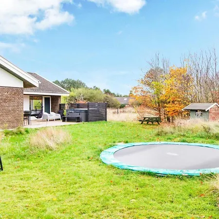Vakantiehuis 9 Person In R M Vesterhede
