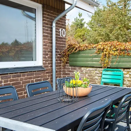 4 Star In Romo Holiday home